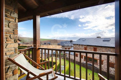 3 bedrooms duplex for sale in Girona, Catalonia, Spain № 5389 - photo 19