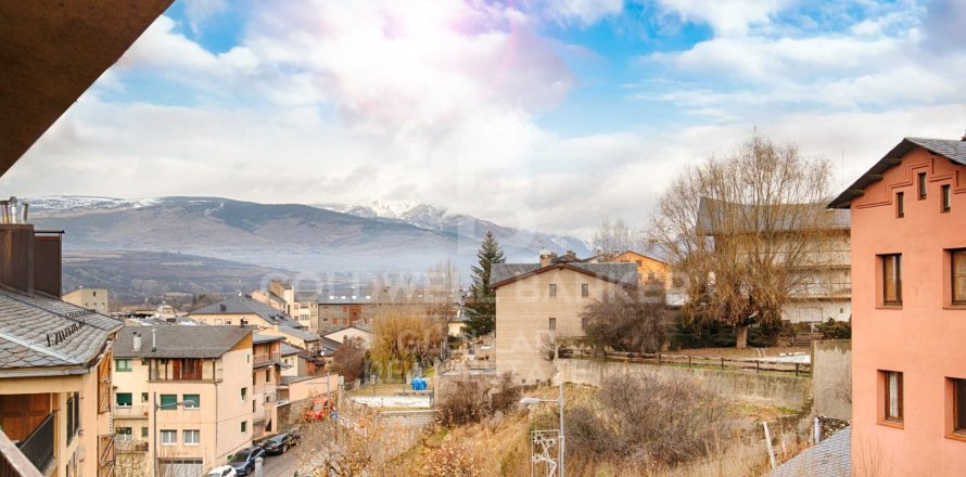 Дом с 4 спальнями в Героне, Каталония, Испания № 5388