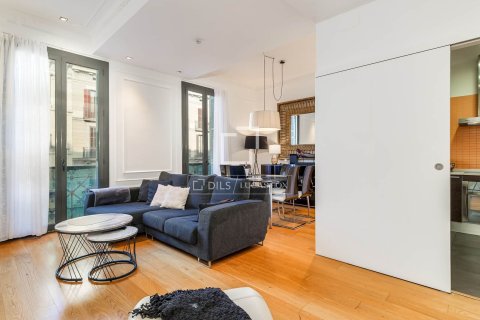 Купить квартиру в Барселона, Испания с 2 спальни, 82м², № 6258 - фото 3