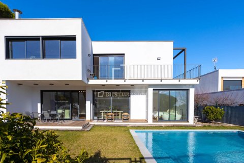 Купить виллу в Премия де Дальт, Испания с 6 спален, 382м², № 6259 - фото 2