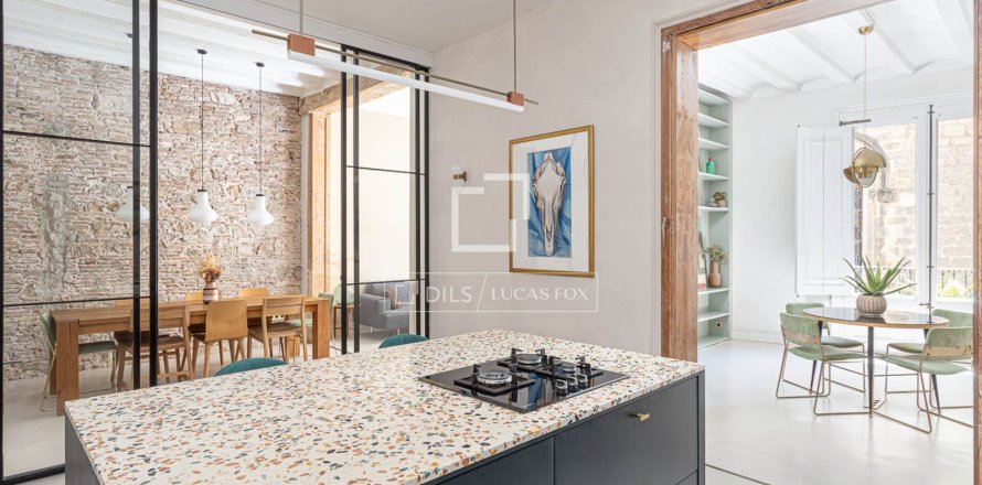 3 bedrooms apartment for sale in Barcelona, Catalonia, Spain № 6256