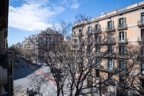 Купить квартиру в Барселона, Испания с 4 спальни, 129м², № 7923 - фото 3