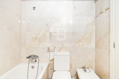 Купить квартиру в Барселона, Испания с 4 спальни, 141м², № 7818 - фото 3