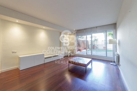 Купить квартиру в Барселона, Испания с 3 спальни, 97м², № 7819 - фото 4