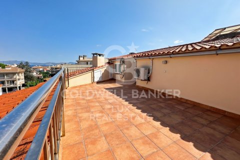 4 bedrooms duplex for sale in L'Escala, Girona, Catalonia, Spain № 5569 - photo 2