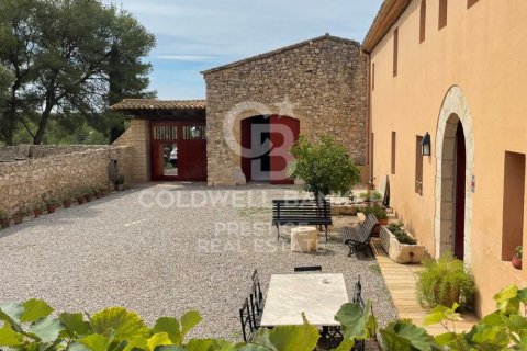 18 bedrooms house for sale in Vilanova i la Geltru, Barcelona, Catalonia, Spain № 6078 - photo 13