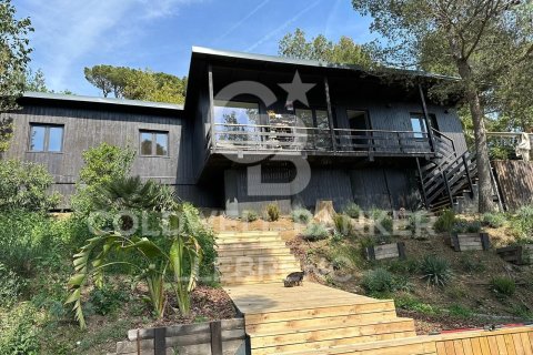 Купить земельный участок в Барселона, Испания 1012м², № 6082 - фото 4