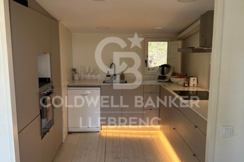 Купить земельный участок в Барселона, Испания 1012м², № 6082 - фото 12