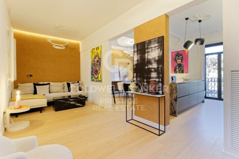 4 bedrooms apartment for sale in Barcelona, Catalonia, Spain № 5398 - photo 12