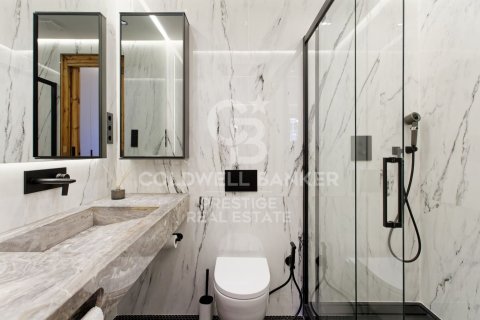 4 bedrooms apartment for sale in Barcelona, Catalonia, Spain № 5398 - photo 22