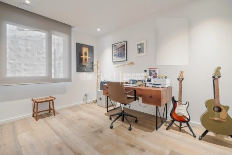 3 bedrooms apartment for sale in Principado De Andorra (Ninguna Poblacion Tiene C.P.), Lleida, Catalonia, Spain № 5392 - photo 13