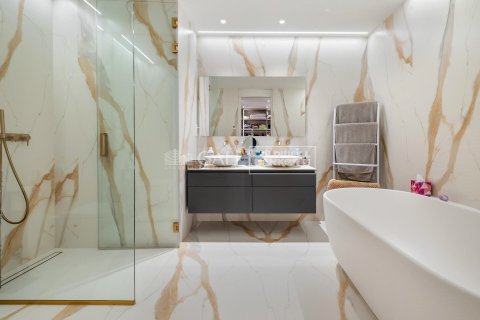 3 bedrooms apartment for sale in Principado De Andorra (Ninguna Poblacion Tiene C.P.), Lleida, Catalonia, Spain № 5392 - photo 15