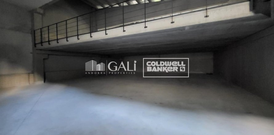 Коммерческая недвижимость 458м² в Принципате Андорре , Лерида, Каталония, Испания № 5393
