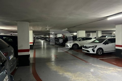 14600 sq.m. commercial property for sale in L'Eixample, Barcelona, Catalonia, Spain № 5203 - photo 5