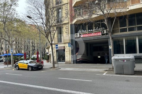 14600 sq.m. commercial property for sale in L'Eixample, Barcelona, Catalonia, Spain № 5203 - photo 6