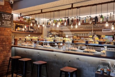 64 sq.m. cafe / restaurant for sale in Sants-Montjuic, Barcelona, Catalonia, Spain № 5209 - photo 5
