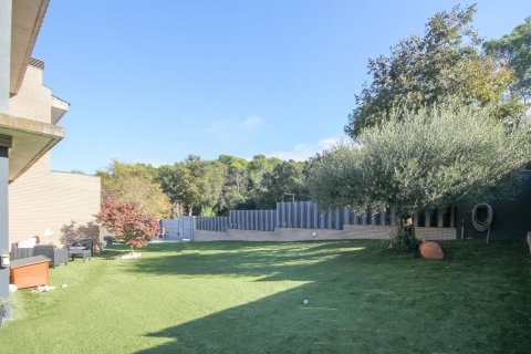 Купить дом в Каталония, Испания с 5 комнат, 537м², № 6252 - фото 11