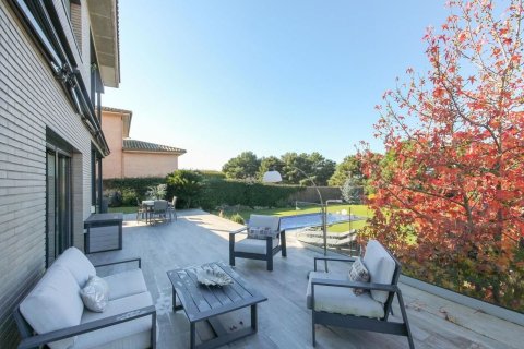 Купить дом в Каталония, Испания с 5 комнат, 537м², № 6252 - фото 10