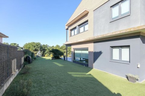 Купить дом в Каталония, Испания с 5 комнат, 537м², № 6252 - фото 5