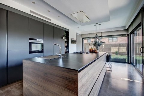 Купить дом в Каталония, Испания с 5 комнат, 537м², № 6252 - фото 28