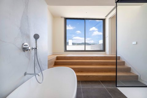 Apartamento de 3 dormitorios en venta en Barcelona, Cataluña, Spain № 6776 - foto 19