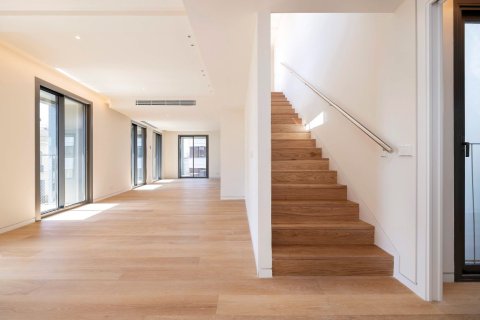 Apartamento de 3 dormitorios en venta en Barcelona, Cataluña, Spain № 6780 - foto 18