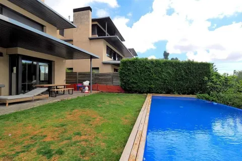 Купить дом в Барселона, Испания с 8 комнат, № 1726 - фото 2