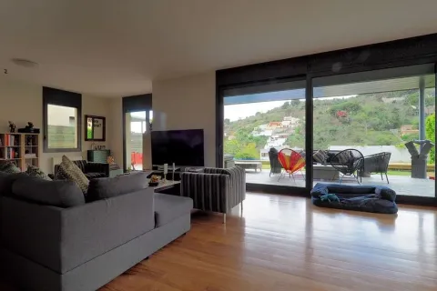 Купить дом в Барселона, Испания с 8 комнат, № 1726 - фото 12