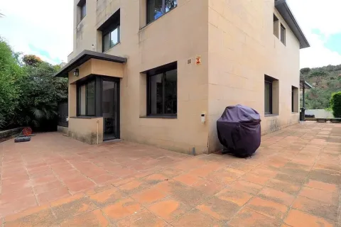 Купить дом в Барселона, Испания с 8 комнат, № 1726 - фото 19