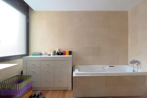 Купить дом в Барселона, Испания с 8 комнат, № 1726 - фото 27