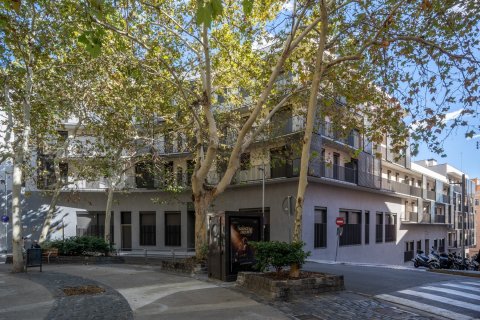 Купить квартиру в Барселона, Испания с 5 комнат, № 1731 - фото 2