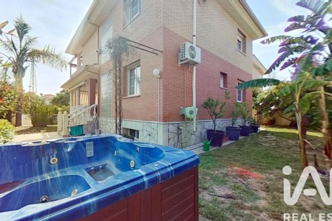 6 bedrooms house for sale in Cambrils, Tarragona, Catalonia, Spain № 4713 - photo 18