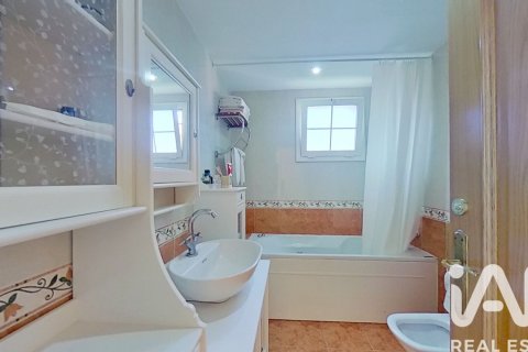 6 bedrooms house for sale in Cambrils, Tarragona, Catalonia, Spain № 4713 - photo 14