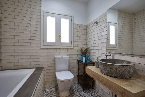 Apartamento de 2 dormitorios en venta en Barcelona, Cataluña, Spain № 7002 - foto 28