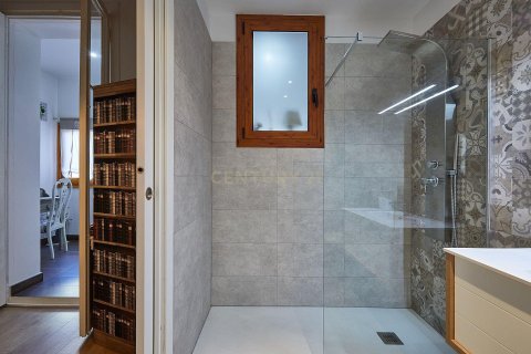 Apartamento de 2 dormitorios en venta en Barcelona, Cataluña, Spain № 7002 - foto 19