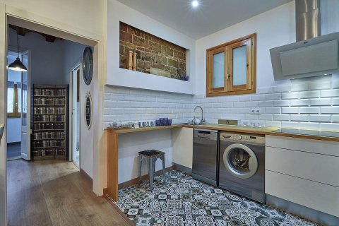 Apartamento de 2 dormitorios en venta en Barcelona, Cataluña, Spain № 7002 - foto 10