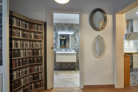 Apartamento de 2 dormitorios en venta en Barcelona, Cataluña, Spain № 7002 - foto 16