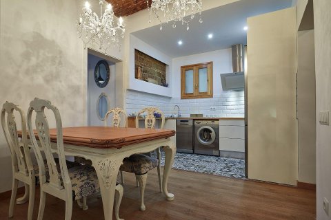 Apartamento de 2 dormitorios en venta en Barcelona, Cataluña, Spain № 7002 - foto 12