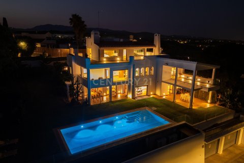 Сasa de 5 dormitorios en venta en Arenys de Mar, Barcelona, Cataluña, Spain № 7001 - foto 9