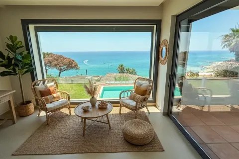 Сasa de 5 dormitorios en venta en Arenys de Mar, Barcelona, Cataluña, Spain № 7001 - foto 2