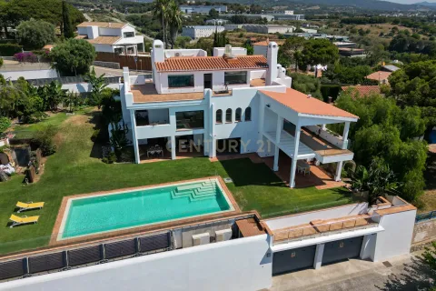 Сasa de 5 dormitorios en venta en Arenys de Mar, Barcelona, Cataluña, Spain № 7001 - foto 8