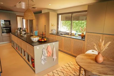 Сasa de 5 dormitorios en venta en Arenys de Mar, Barcelona, Cataluña, Spain № 7001 - foto 30