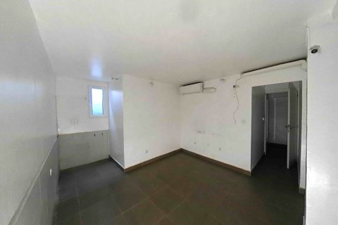 Apartamento de 6 dormitorios en venta en Barcelona, Cataluña, Spain № 7003 - foto 8