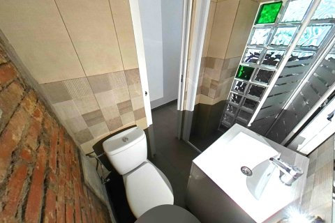 Apartamento de 6 dormitorios en venta en Barcelona, Cataluña, Spain № 7003 - foto 21