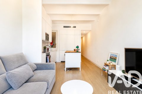 2 bedrooms apartment for sale in Barcelona, Catalonia, Spain № 7340 - photo 25
