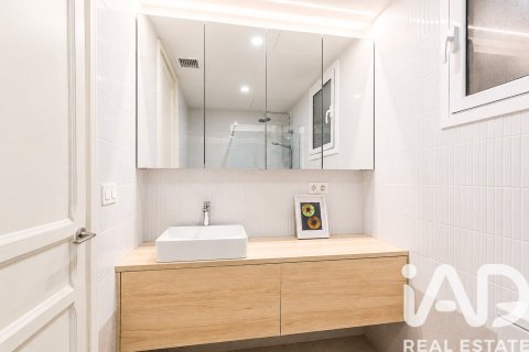 2 bedrooms apartment for sale in Barcelona, Catalonia, Spain № 7340 - photo 18