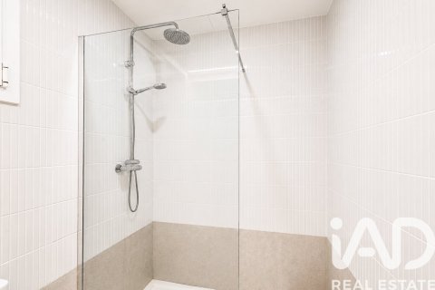 2 bedrooms apartment for sale in Barcelona, Catalonia, Spain № 7340 - photo 16