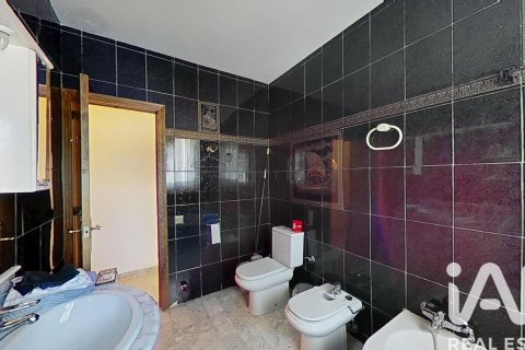 4 bedrooms house for sale in Roquetes, Tarragona, Catalonia, Spain № 7336 - photo 21