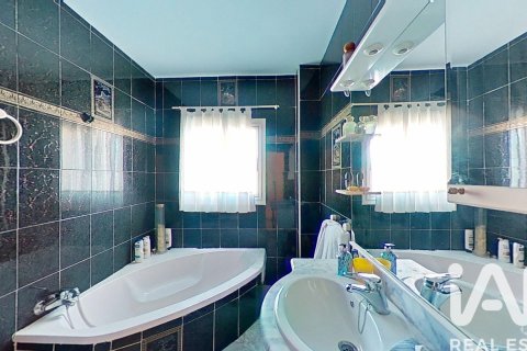 4 bedrooms house for sale in Roquetes, Tarragona, Catalonia, Spain № 7336 - photo 22