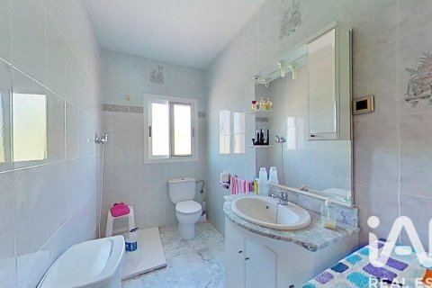 4 bedrooms house for sale in Roquetes, Tarragona, Catalonia, Spain № 7336 - photo 16